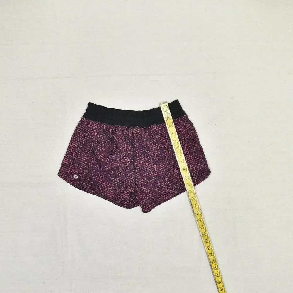 Lululemon Women's Sweat Tracker Shorts Geometric Polyester Purple Size 6 Gym